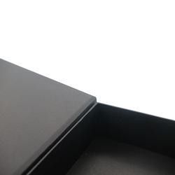 Magnetic Garment Packaging Box Rectangle Paperboard Apparel Gift Box