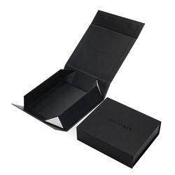Corrugated Clothes Packaging Box Recycled Folding Magnetic Gift Box ISO9001
