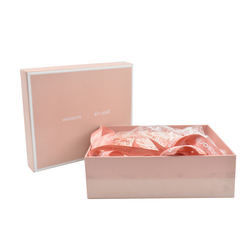 CMYK Clothing Packaging Box Biodegradable Gift Box Cardboard