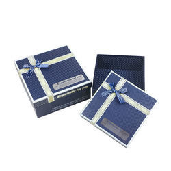 Cardboard Luxury Cosmetics Packaging Box Texture Paper for Perfume