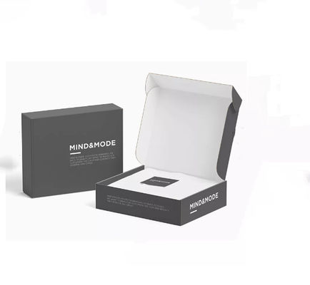 Folding Clothes Packaging Box Varnishing Paperboard Packaging Paper Boxes