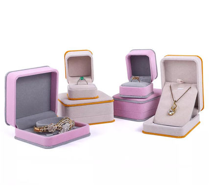 OEM Ring Necklace Packaging Box Pink Velvet Jewelry Box ISO9001