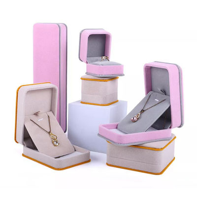 OEM Ring Necklace Packaging Box Pink Velvet Jewelry Box ISO9001
