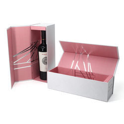 Cardboard Gift Box For Champagne Bottle CMYK Color Premium Foldable